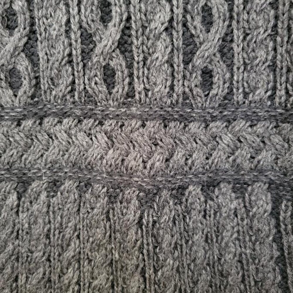 Made in Ireland | Aran Crafts | 100% Merino Wool - Picture 7 of 13